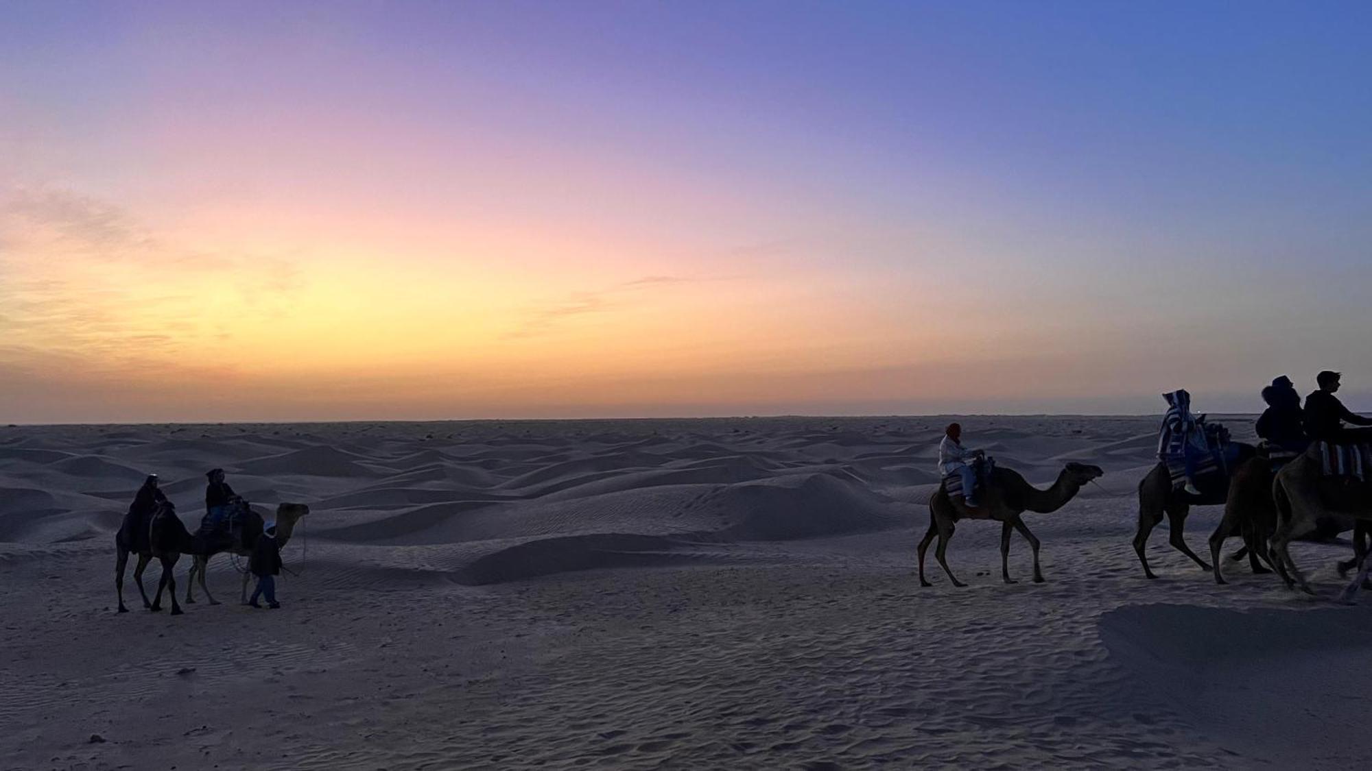 Luxury Camp Dunes Insolites Sabria Exterior foto