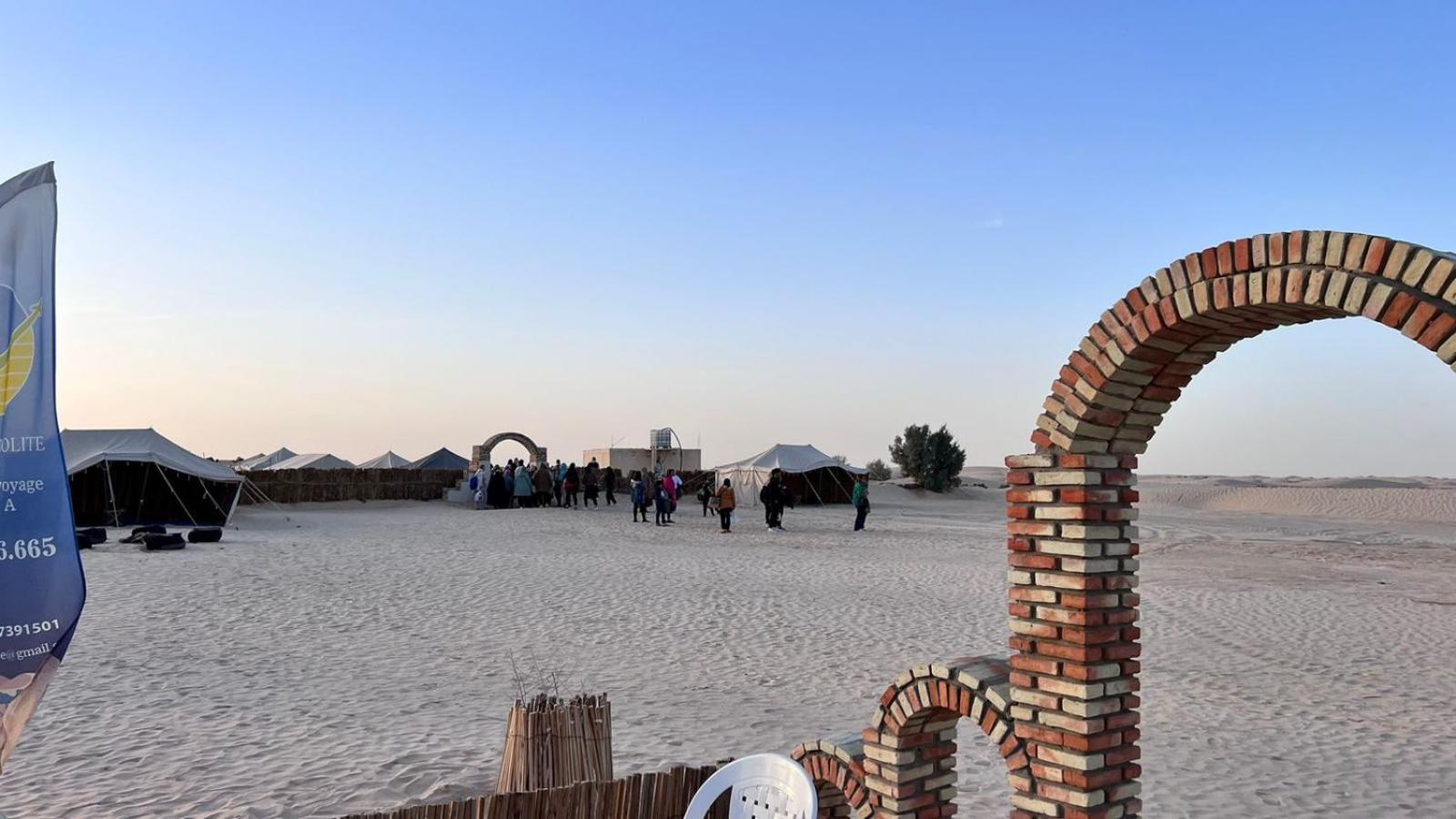 Luxury Camp Dunes Insolites Sabria Exterior foto